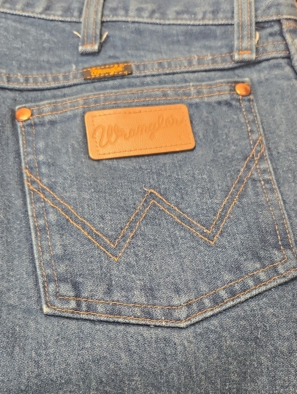 MENS WRANGLER JEANS